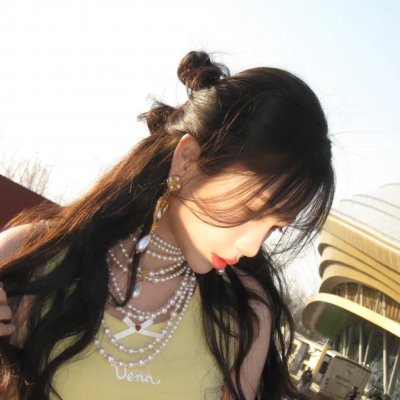 冰属性男子与酷酷女同事